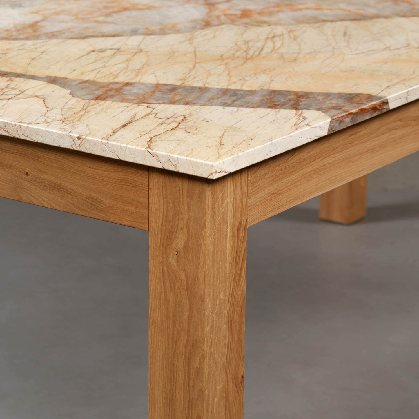 Valencia Exclusive Line