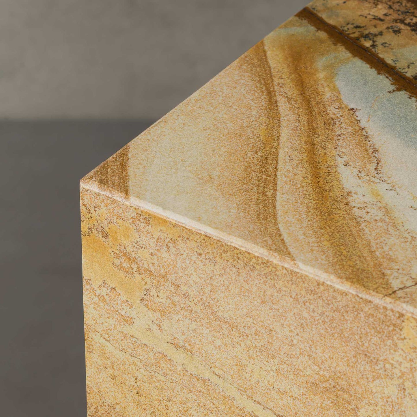 Cube Palomino Marmor Beistelltisch